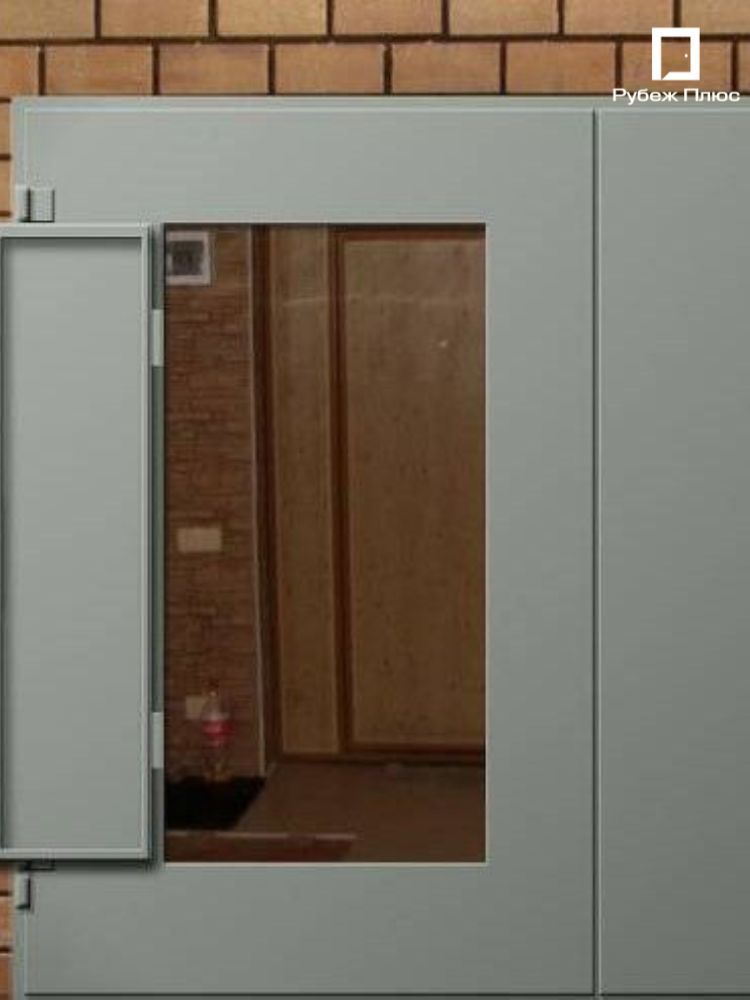 Защита и удобство: почему металлические распашные ворота с калиткой - лучший выбор для вашего гаража