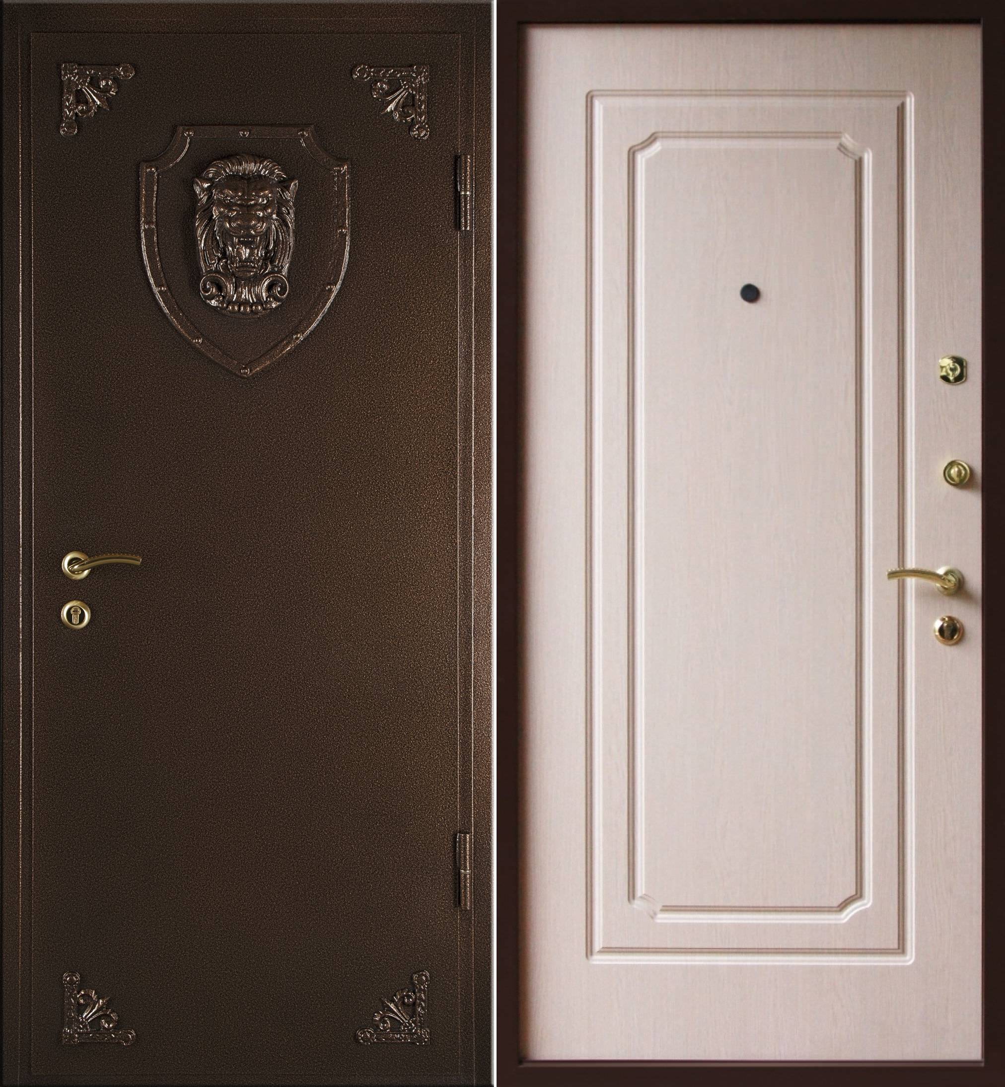 Дверь с ковкой (Арт. DK62)