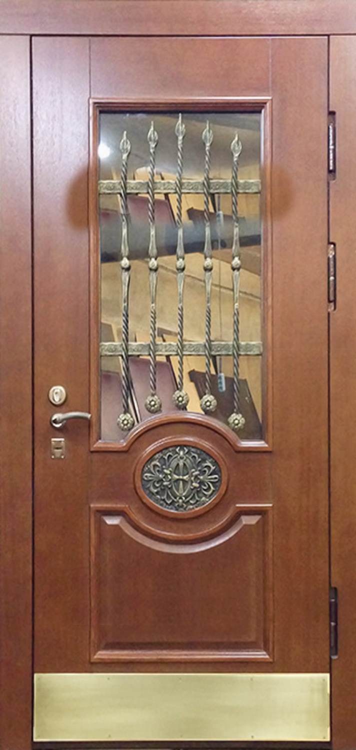 Дверь с ковкой (Арт. DK123)