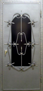 Дверь с ковкой (Арт. DK33)